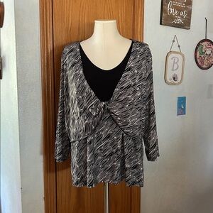 Sag Harbor Blac & White Top - Women’s Size 1X